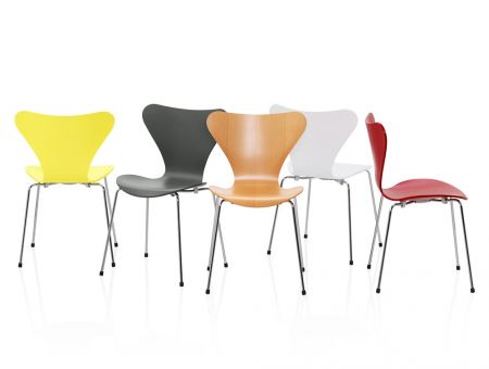 Serie7™ (Jacobsen Stuhl 3107), formgepresstes Schichtholzfunier von Arne Jacobsen - © Republic of Fritz Hansen