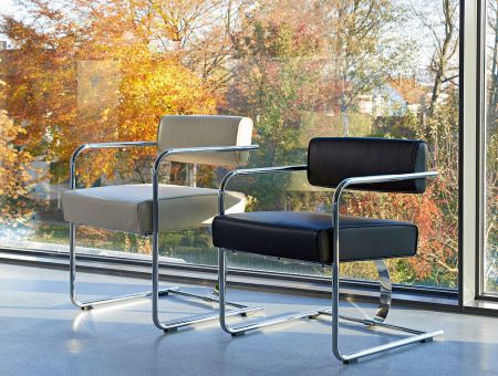 Cantilever-Chair (Stahlrohr, links Konferenzhöhe, rechts Loungesitzhöhe) - Richard Neutra Collection by VS; © Foto: VS
