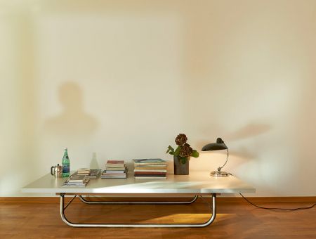 Camel Table (Kamel Tisch) als Beistelltisch / Couchtisch  - Richard Neutra Collection by VS; © Foto: VS