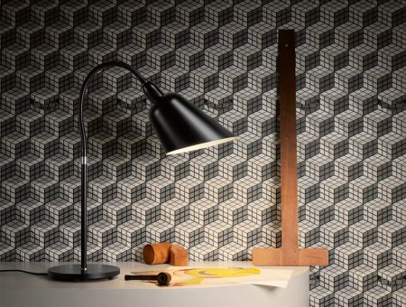 AJ3 "Bellevue Desk Lamp" (Tischleuchte), matt schwarz, von Arne Jacobsen, © &tradition, Kopenhagen