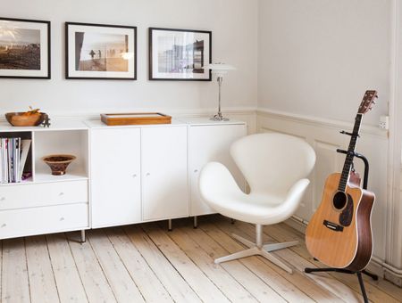 The SWAN™ Lounge chair (Der Schwan™), Leder weiß in limitierter Edition von Arne Jacobsen - © Republic of Fritz Hansen